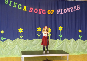 Lilianka prezentuje swoją piosenkę