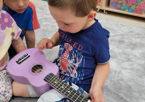 Franus gra na ukulele