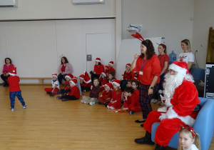 Mikołaj słucha dzieci