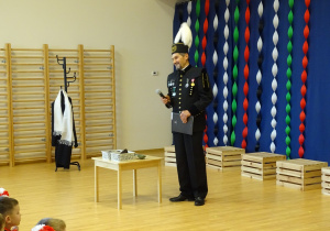 20 Górnik opowiada o pracy górników