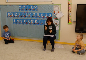 07 Króliczek i jego przyjaciel z internetu - Wilk