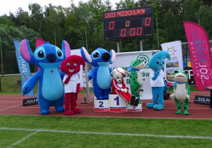 maskotki na podium