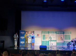 Wyróżnienie dla Julii w Wojewódzkim Konkursie Recytatorskim „Łamijęzyczkowe przygody”
