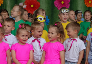 Dzieci na scenie dla rodziców