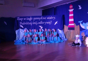 dziewczyny siedza