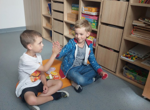 Podsumowujemy logopedyczny rok, w zabawie „Do celu”