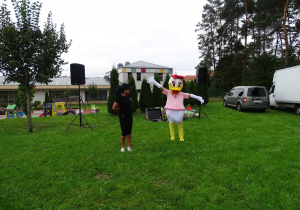Pani animatorka z kaczuszką
