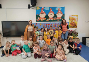 Zdjęcie grupowe z panią jesienią