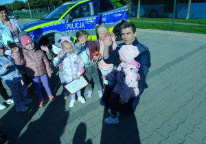 Zdjęcie z policjantem