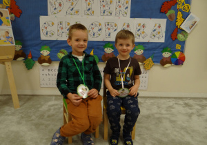 21 Chłopcy z medalami