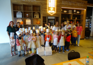 Zdjęcie grupowe w piekarni