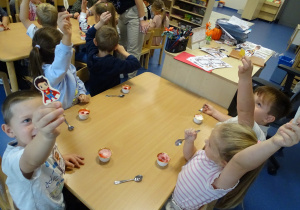 17 Poczęstunek od rodziców