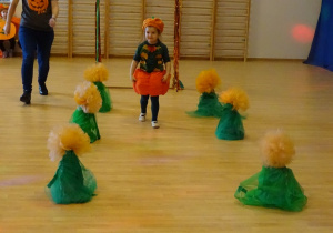 Dziewczynka na pokazie mody