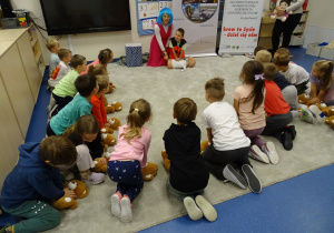 07 Sówki wykonują polecenia Wróżki