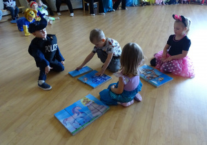 zieci wykonują zadania