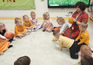 Zapoznanie dzieci z różnymi kształtami dyni.