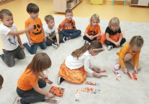 Zabawy rozwijające koncentrację - zabawa dywanowa