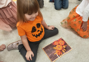 prezentacja ułozonych puzzli dyniowych