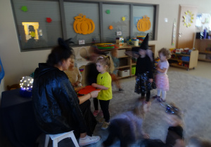 wspólne wróżby z pania