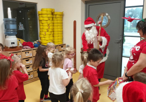 Mikołaj w grupie Jeżyki