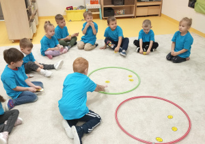 Zabawa na dywanie- prawa i obowiązki dziecka