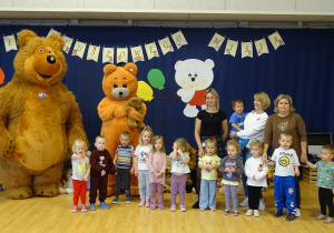 Wspólne zdjęcie z misiami.