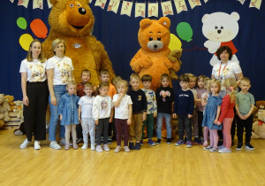 Wspólne zdjęcie z misiami.