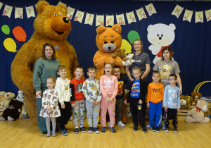 Wspólne zdjęcie z misiami.