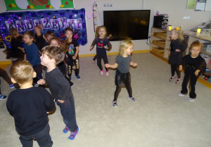 Zabawy muzyczno-ruchowe