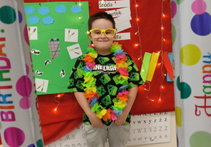 Chłopiec w fotobudce