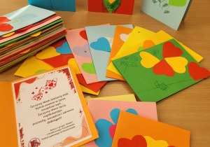 Laurki przygotowane przez dzieci