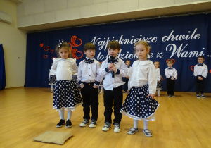 Julek recytuje wierszyk