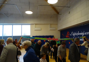 Kamienny mosteczek- zabawa