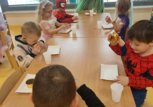 Poczęstunek po balu