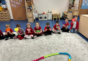 Dzieci z serduszkami