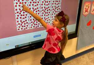 Dziewczynka szuka pary