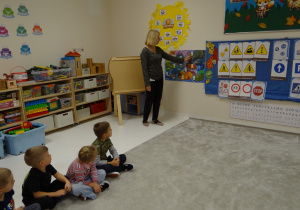 01 Pani pokazuje Wyspę Czuciaków