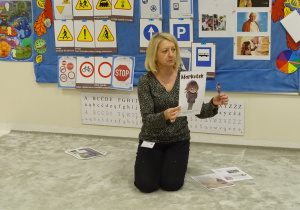 04 Pani opowiada o postaci