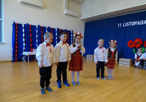 02 Dzieci deklamują wiersze