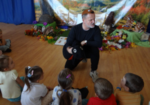 11 Dzieci podczas warsztatu o Życiu mrówek