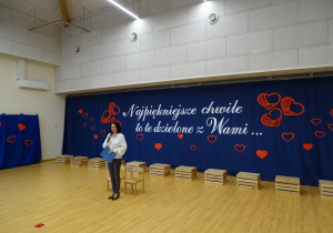 02 Pani Dyrektor wita gości