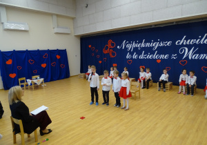 04 Dzieci deklamują wiersze