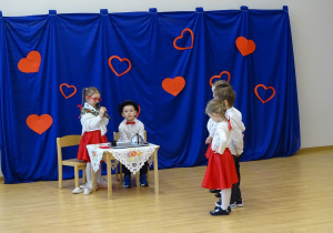 11 Dzieci podczas dialogu