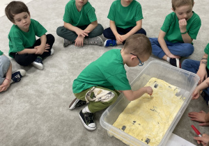 Zabawa w paleontologów.