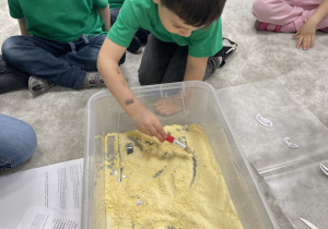 Zabawa w paleontologów.