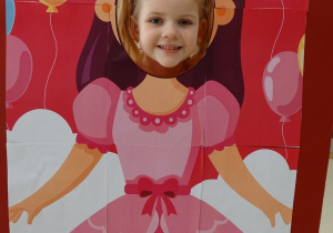 dziewczynka w fotobufdce