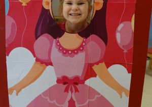 dziewczynka w fotobufdce