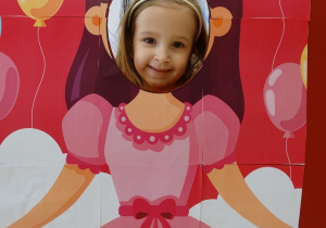 dziewczynka w fotobufdce