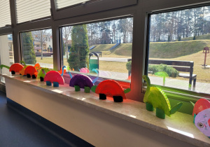 Gotowe prace dinozaury z talerzyka