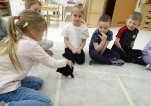 56 Dziewczynka dotała z psem na metę